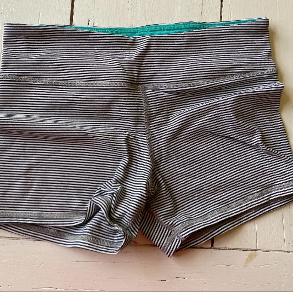 American Eagle Outfitters tight shorts